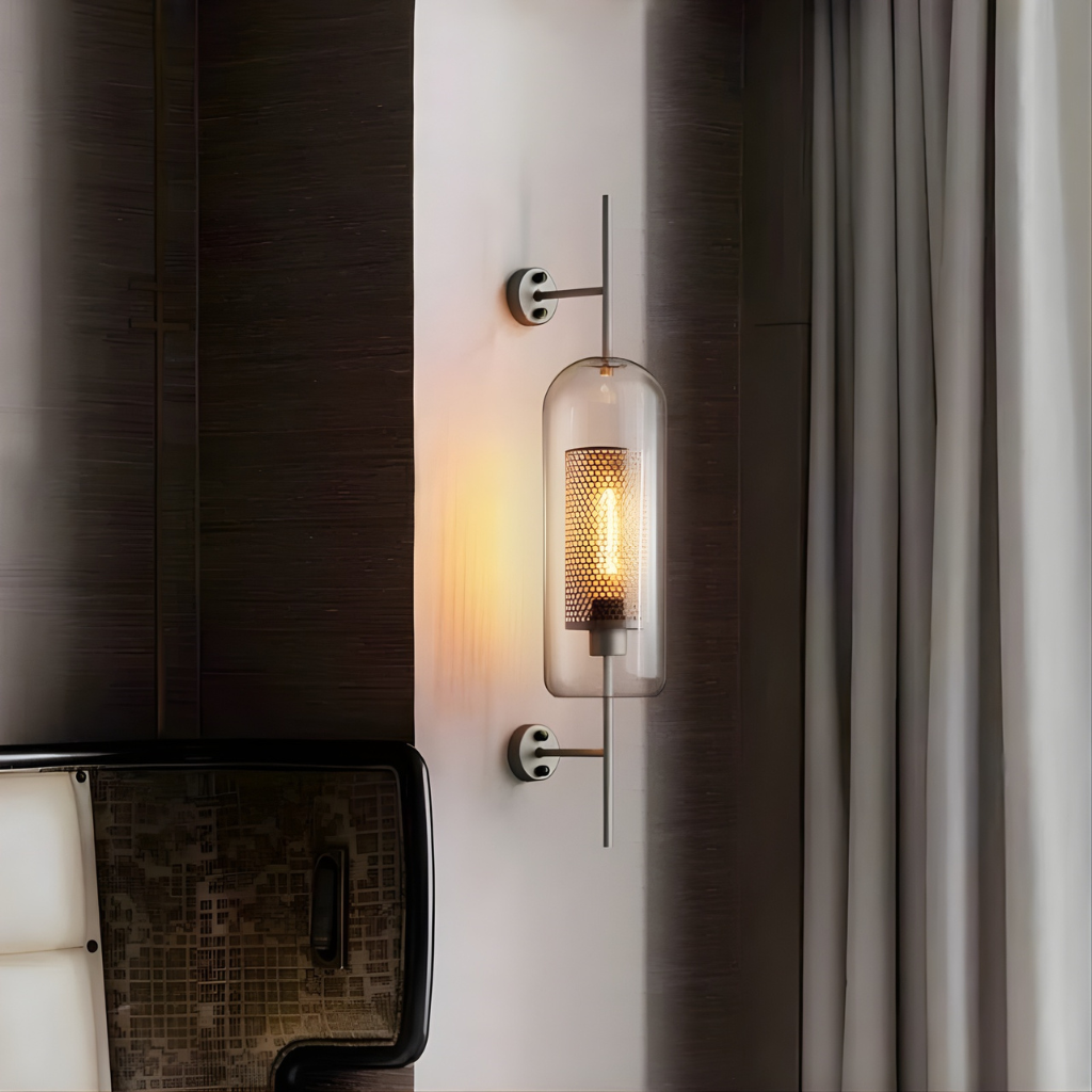 Lynord Wall Lamp